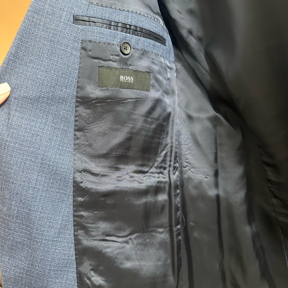 Men’s Hugo Boss Slim fit suit in blue size 44R - Picture 7 of 15